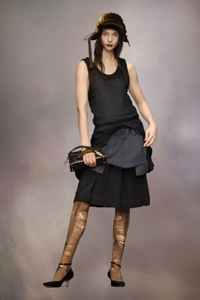 Anonymity of the lining dress