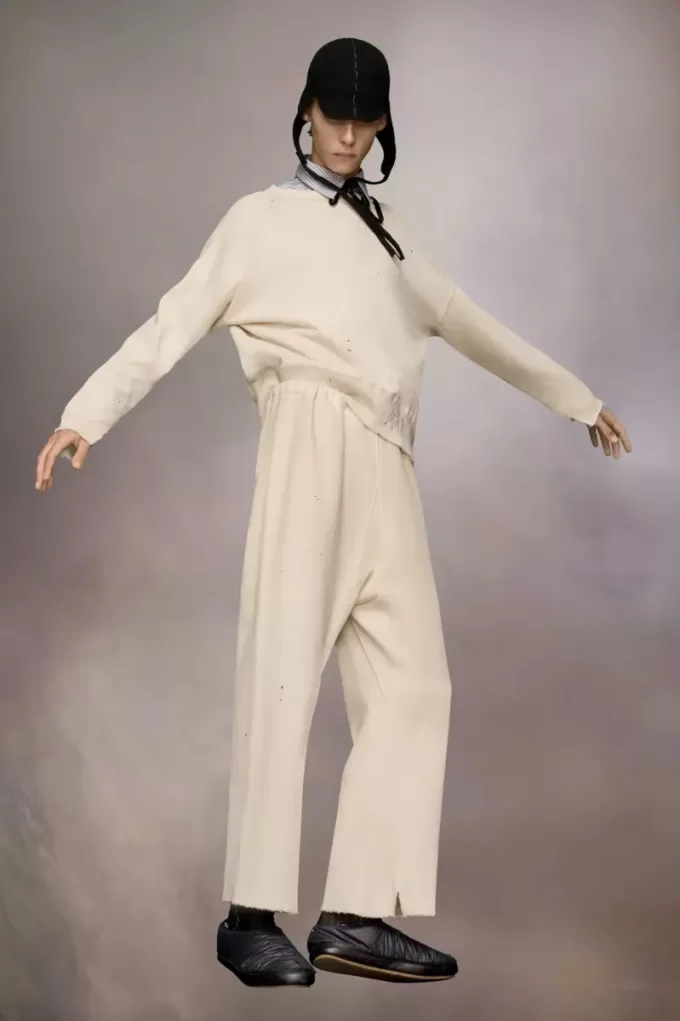 Cut-out hem sweatpants