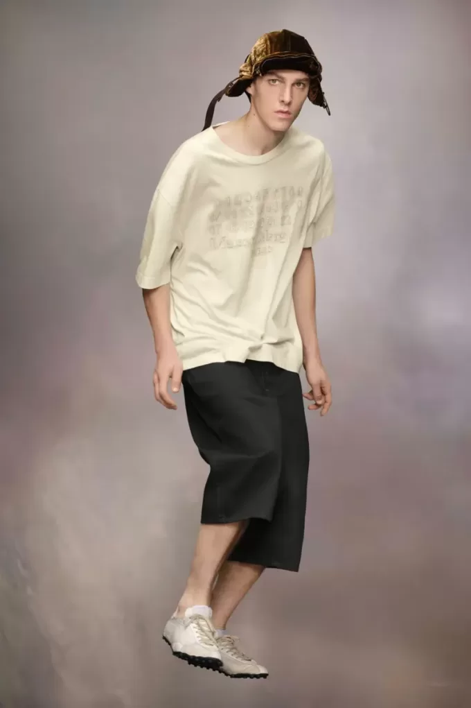 Embroidered logo T-shirt