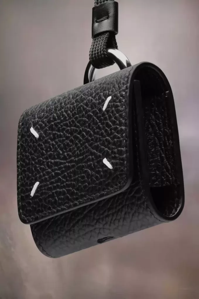 Four stitches AirPod case