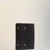 Four stitches cardholder