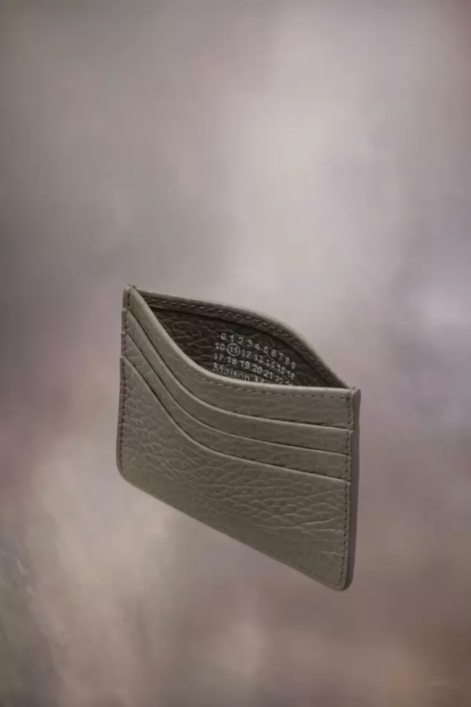 Four stitches cardholder