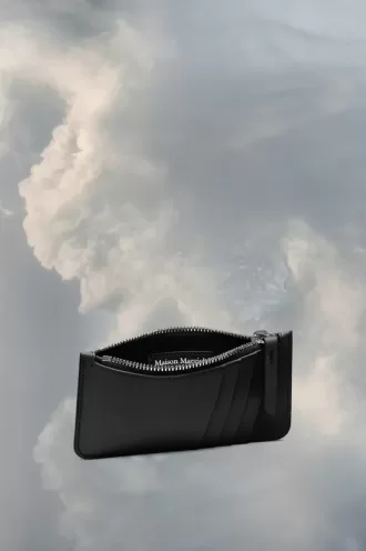 Four stitches cardholder