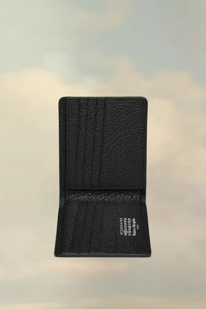 Four stitches cardholder