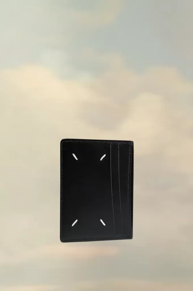 Four stitches cardholder