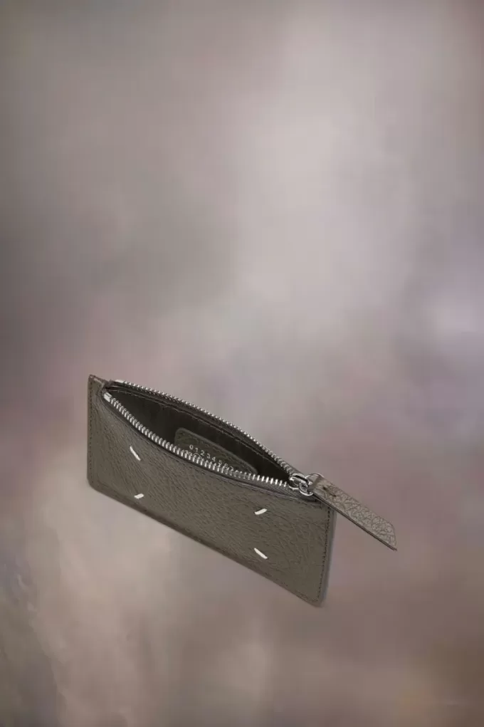 Four stitches cardholder wallet