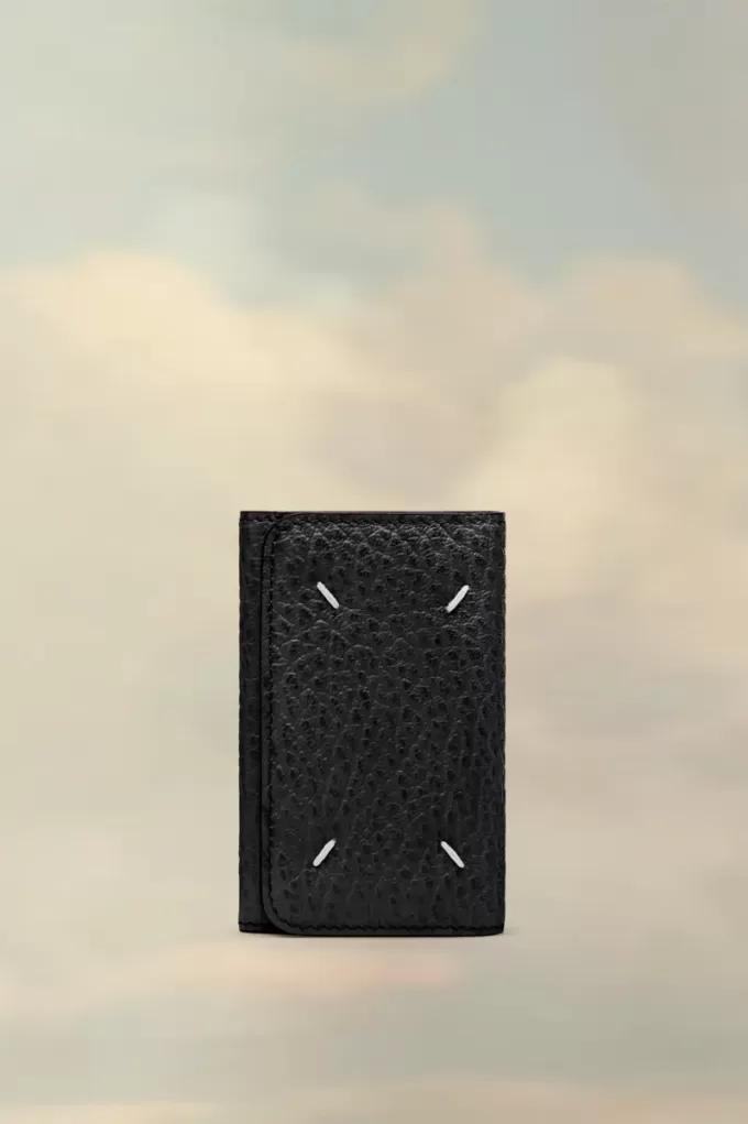 Four stitches key holder