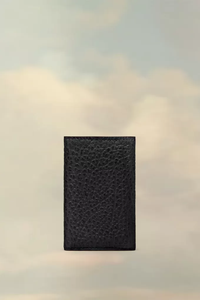 Four stitches key holder