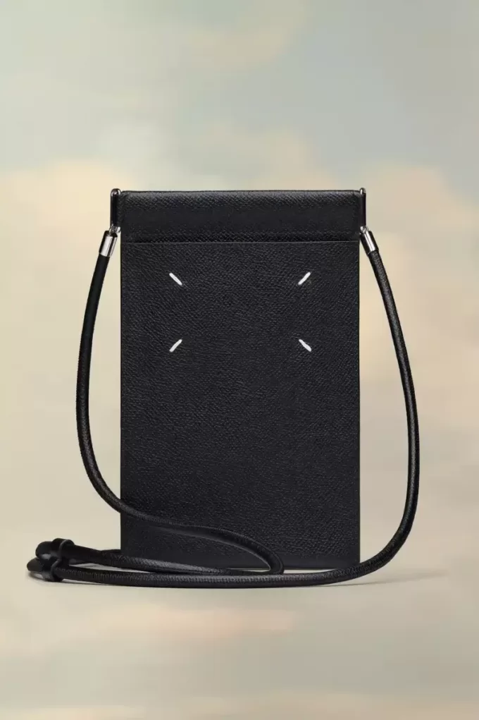 Four stitches phone holder