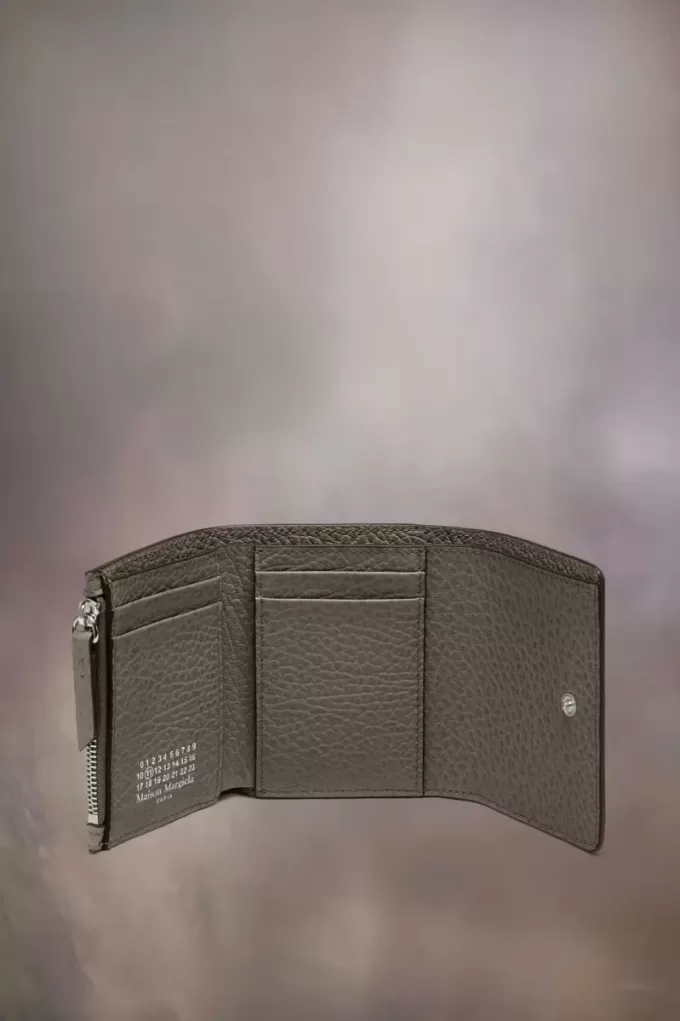 Four stitches wallet