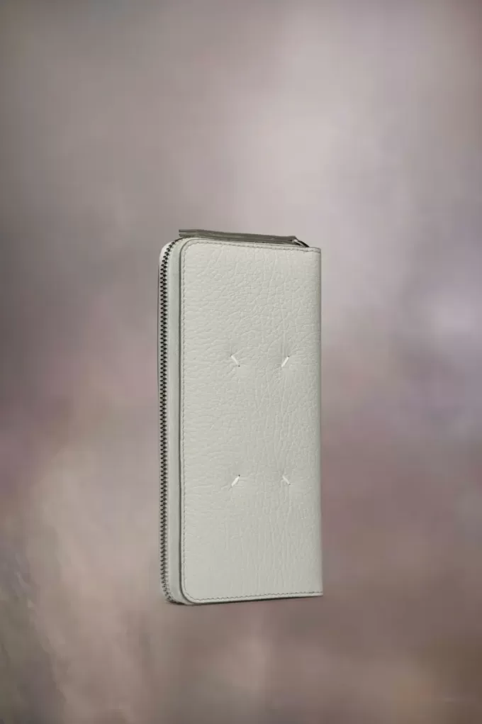 Four stitches zip-around wallet