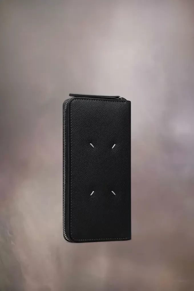 Four stitches zip-around wallet