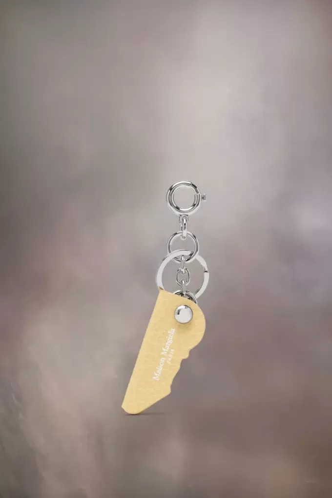 Logo leather keyring