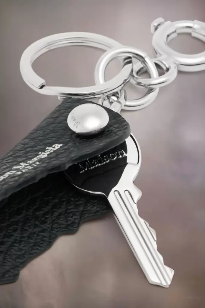 Logo leather keyring