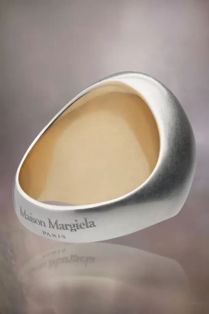 Maison Margiela Oval chevalier ring