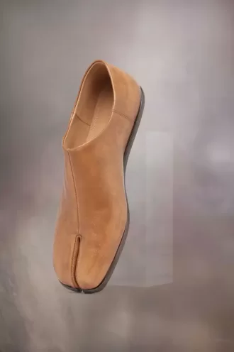 maison margiela tabi babouches 1 4 330x496 - Maison Margiela Tabi babouches