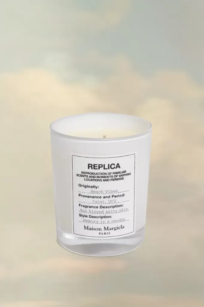 Replica Beach Vibes candle