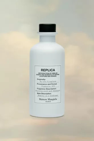 Replica By the Fireplace scented diffuser