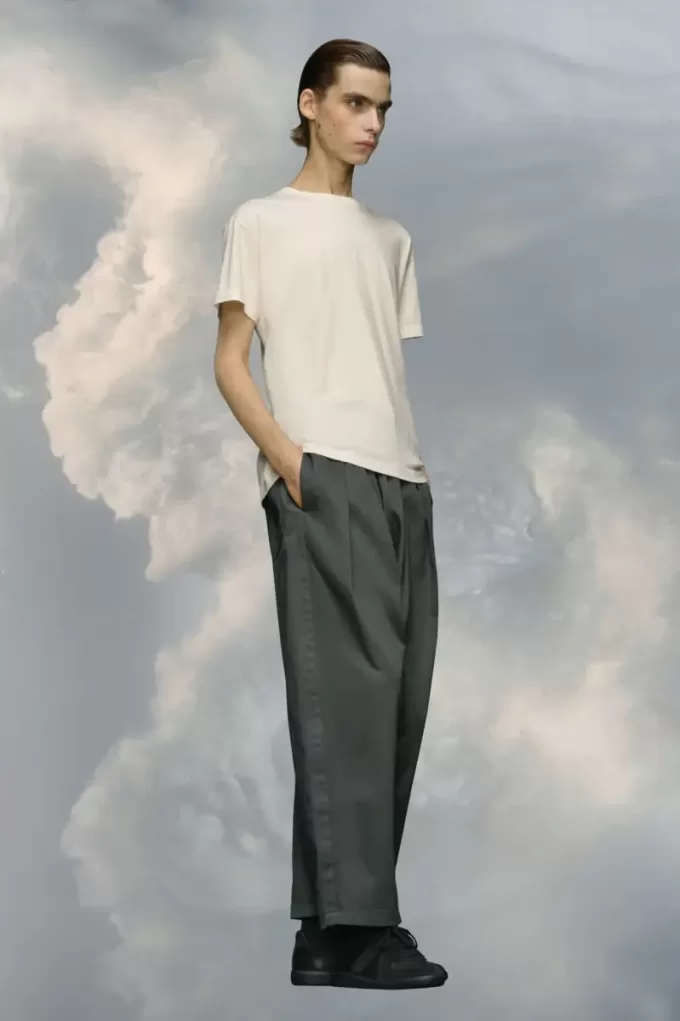 Reverse logo T-shirt