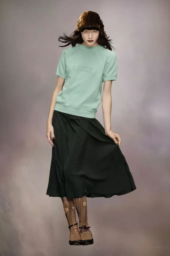 Short sleeve sweatshirt