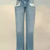 Straight jeans with contrasted pockets Straight jeans with contrasted pockets