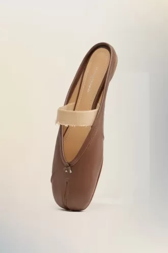 Tabi elastic band mule