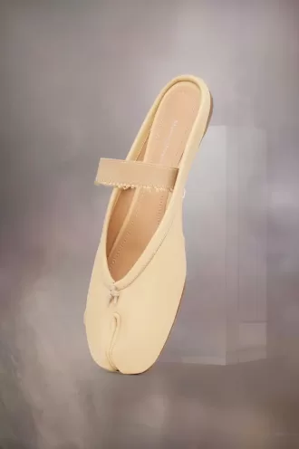 Tabi elastic band mule